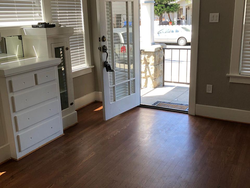 1st image of 409 W 22nd St #423