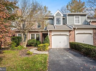 62 Shelbourne Ct, Chesterbrook, PA 19087