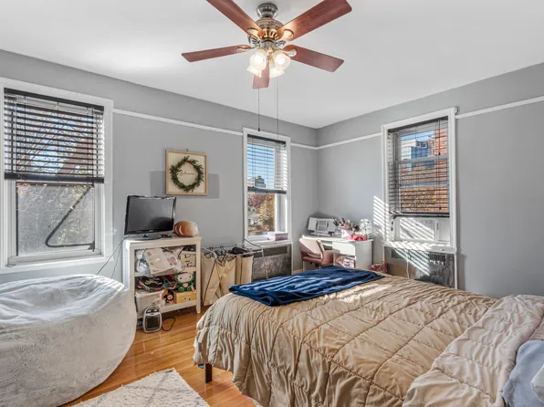 45 Kew Garden Road image 11 of 18