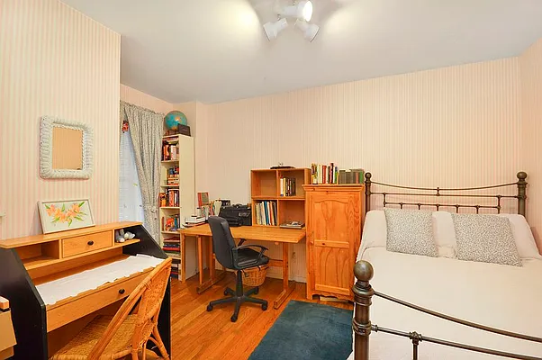 Sold by Corcoran | media 21