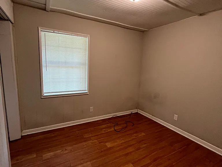 2468 Vivian Dr — Photo 9