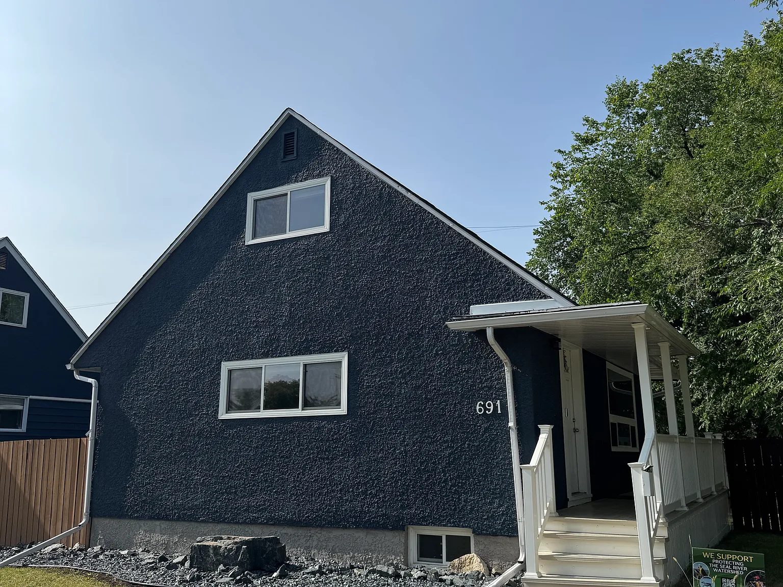 691 Jackson Ave — Photo 1