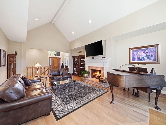 3rd image of 12034 Sycamore Lakes Ct