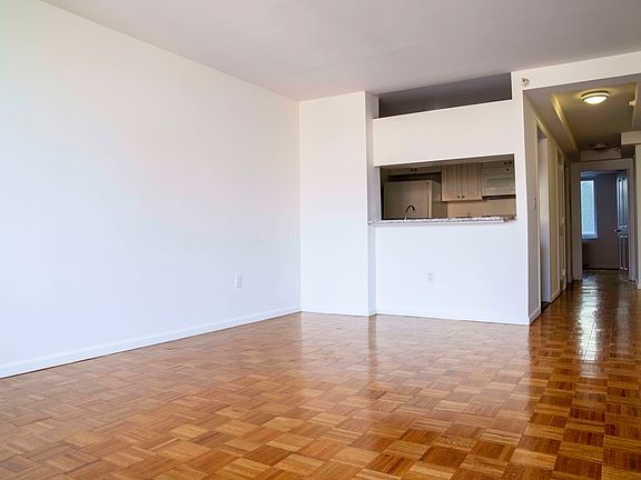 4th image of 350 W 43rd St APT 7J
