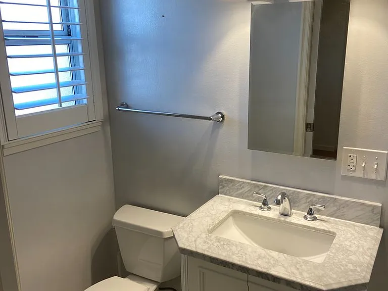 109 McKiernan Dr — Photo 15