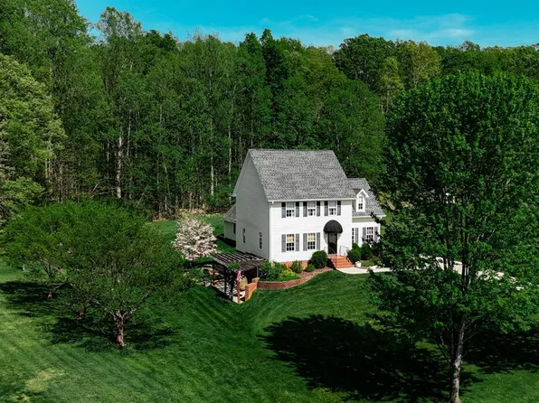 1170 Brandon Ct, Forest, VA 24551