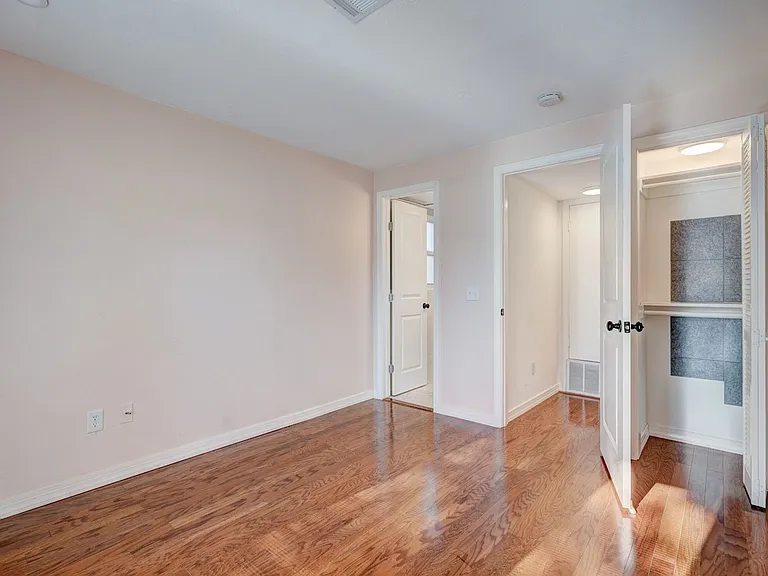 3135 NW Grand Blvd — Photo 21