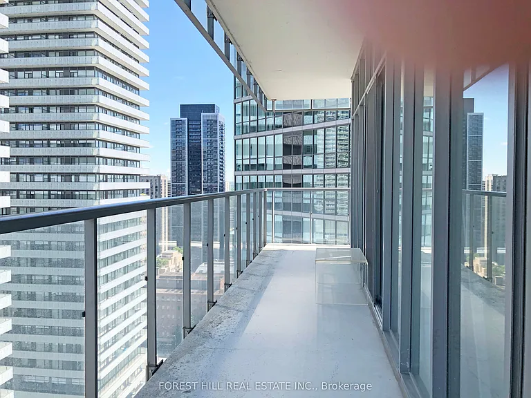 33 Charles St E #2511 — Photo 12