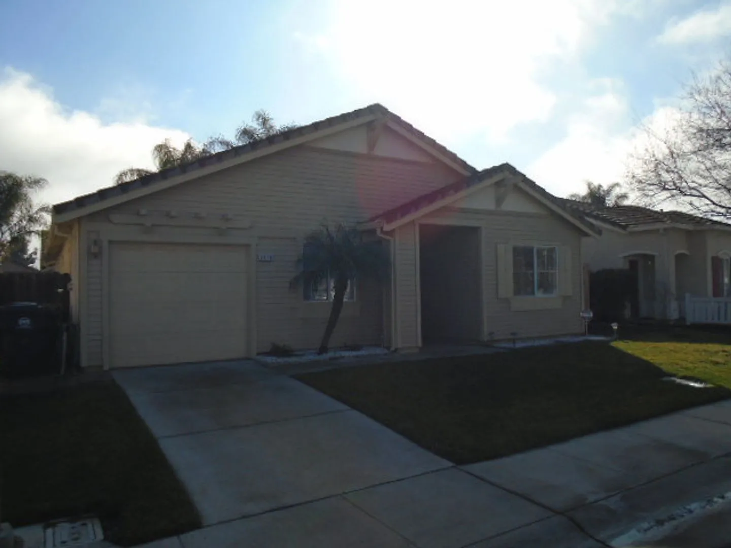 Nice Single Story 3 Bedroom & 2 Bath In Davis! — Photo 3