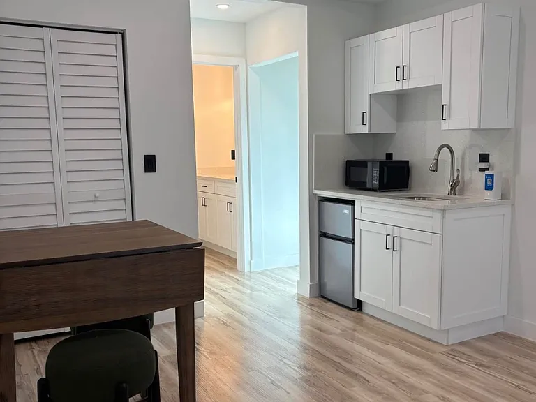 88th Pl N — Photo 1