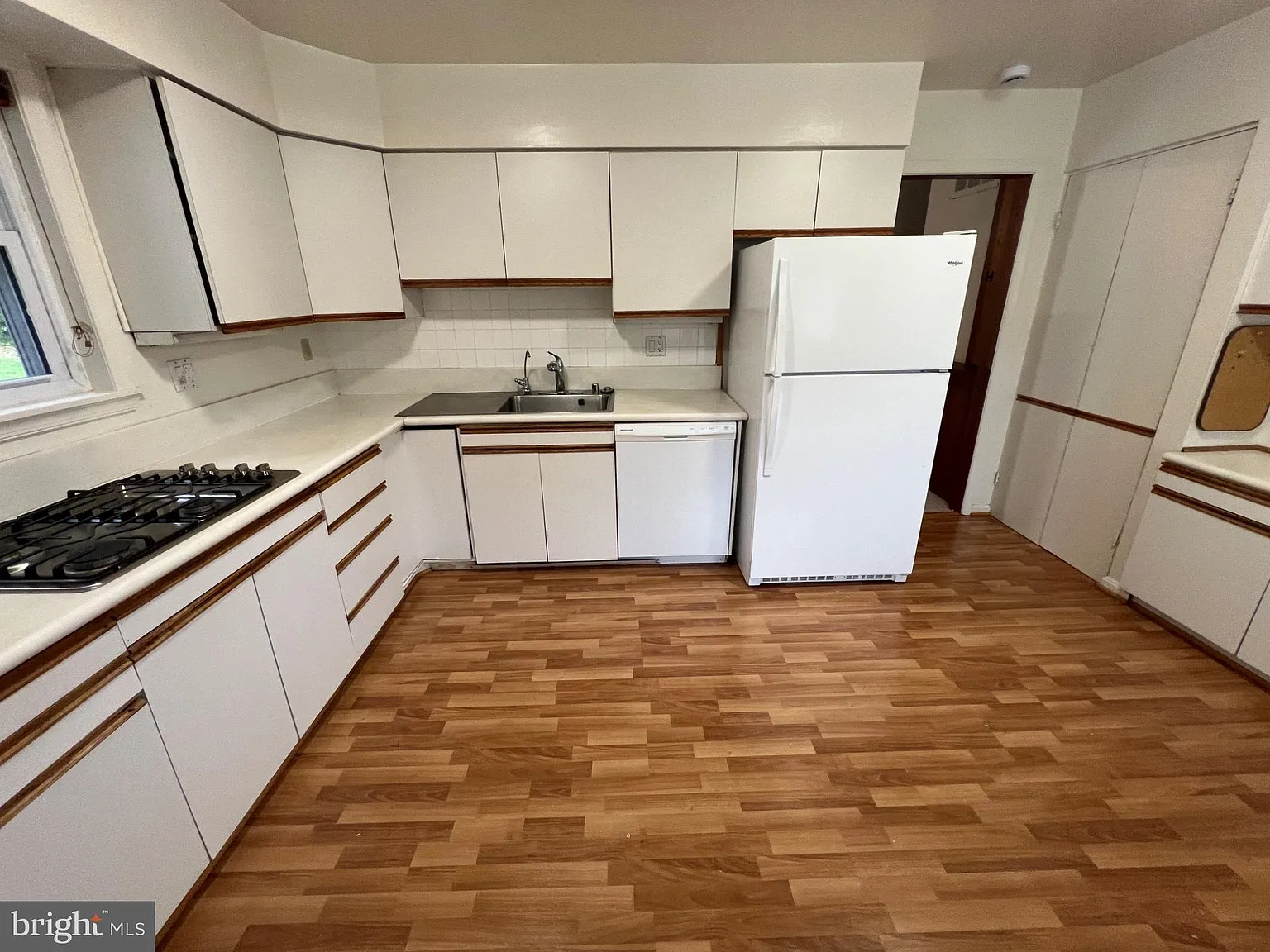 4 bed, 2.5 bath, 3010 sqft, $3,950 — Photo 4