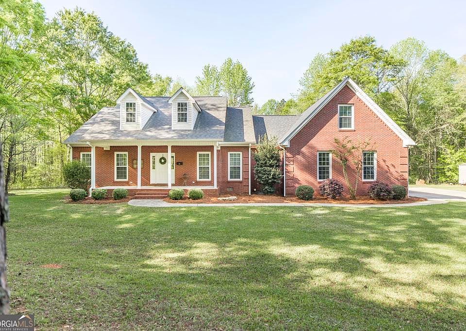 1st image of 204 Smith Rd