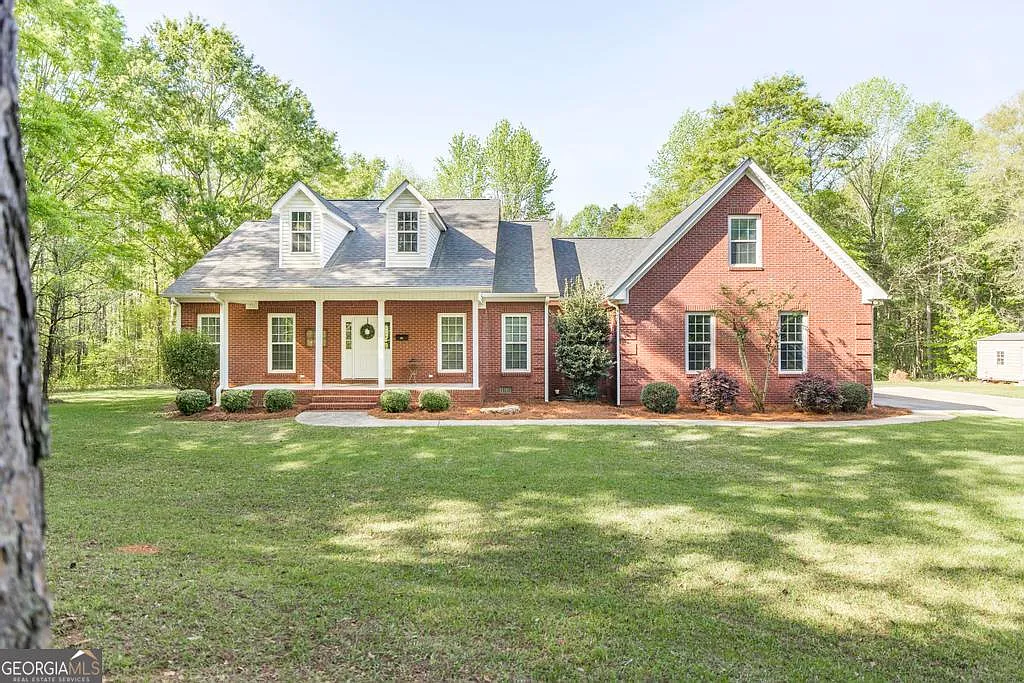 204 Smith Rd photo 1