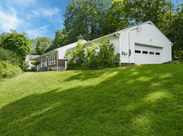 17 Brush Drive, New Fairfield, CT 06812