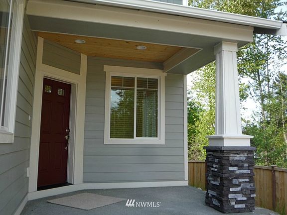 3rd image of 16207 81 Avenue Ct E