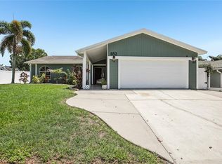 852 Crystal Dr, Palm Harbor, FL 34683