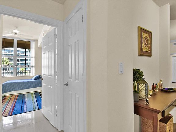 5th image of 3001 NE 185th St APT 207