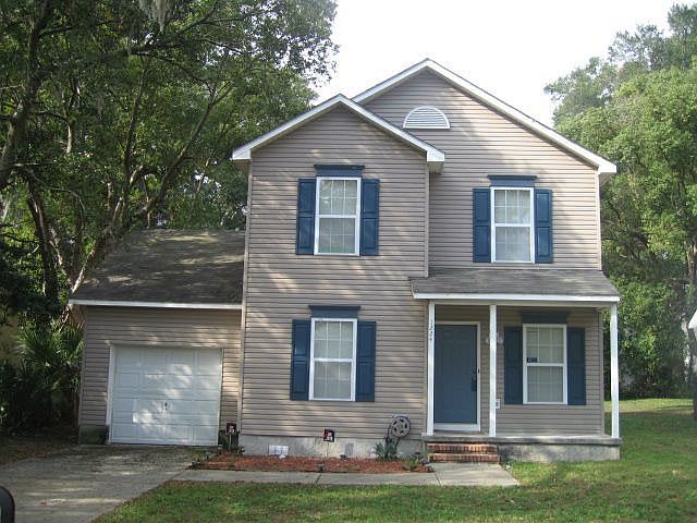1st image of 1224 Easter St