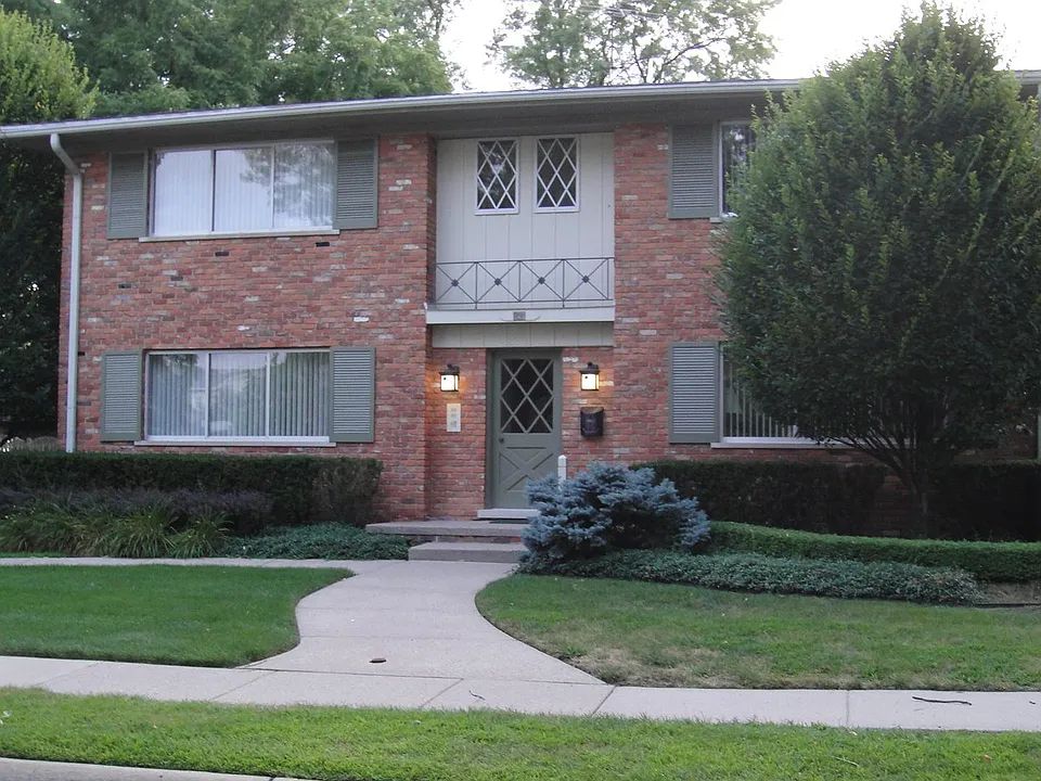 650 Forest Ave