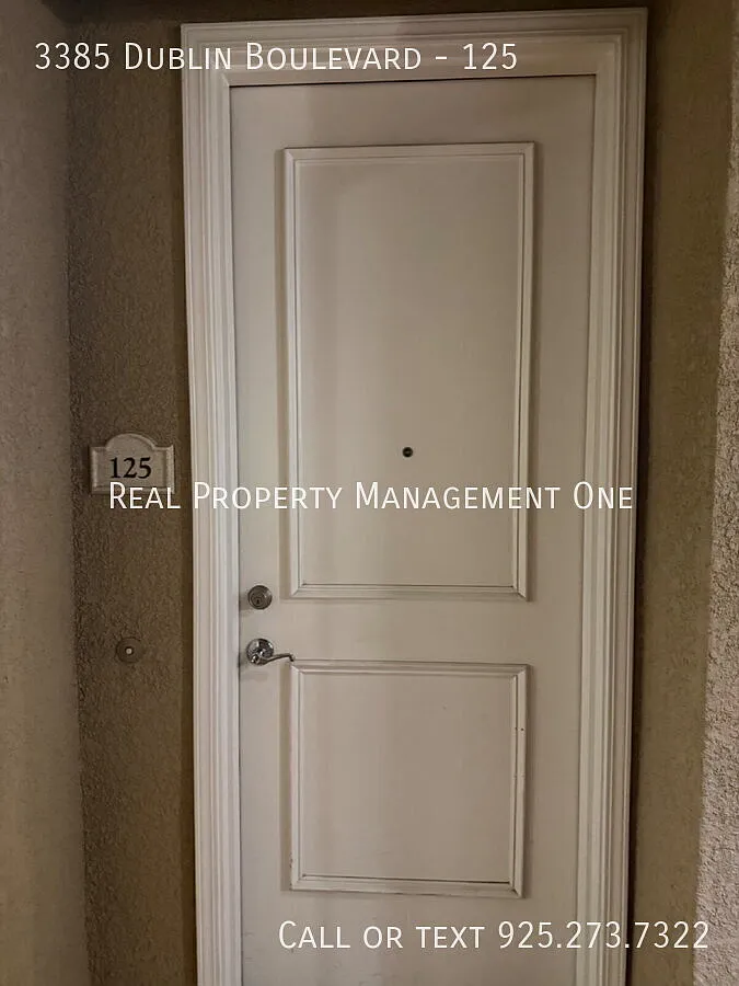 Stunning First level Luxury 2 Bed/2 Bath Condo Close to Everything in Dublin — Photo 4