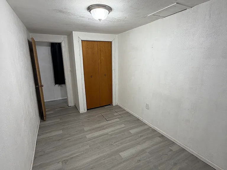 2405 Clara Ave — Photo 6