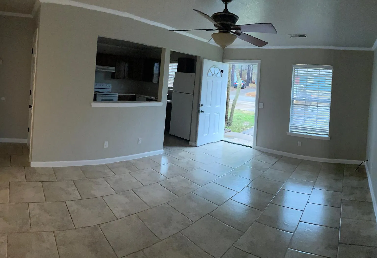 2 bed, 800 sqft, $850 — Photo 3