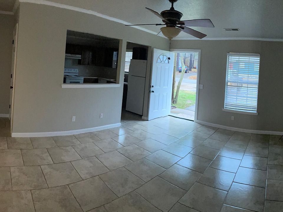 1st image of 1856 W Custer Ln
