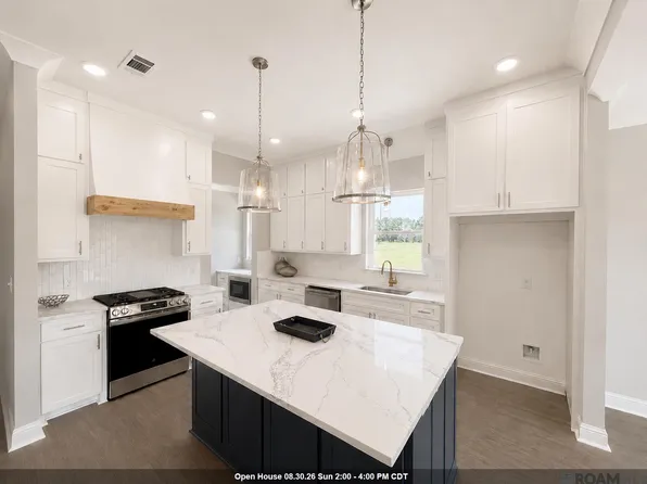 29463 Northlake Dr, Denham Springs, LA 70726