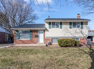 38102 Donald St, Livonia, MI 48154
