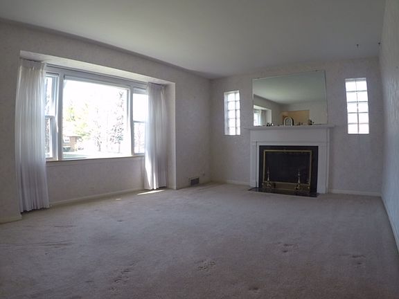 4th image of 8053 Karlov Ave