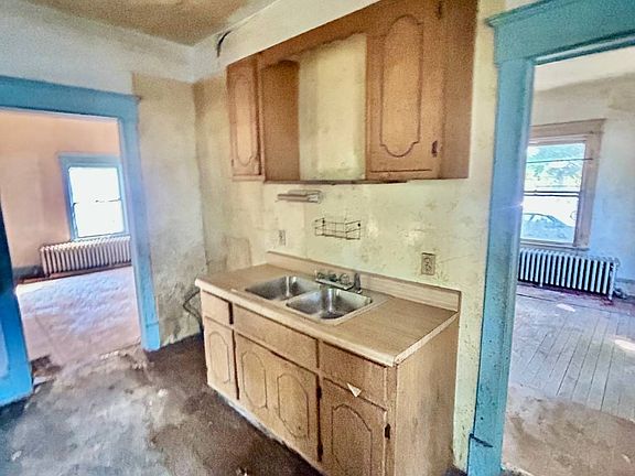 4th image of 2428 N 15th St