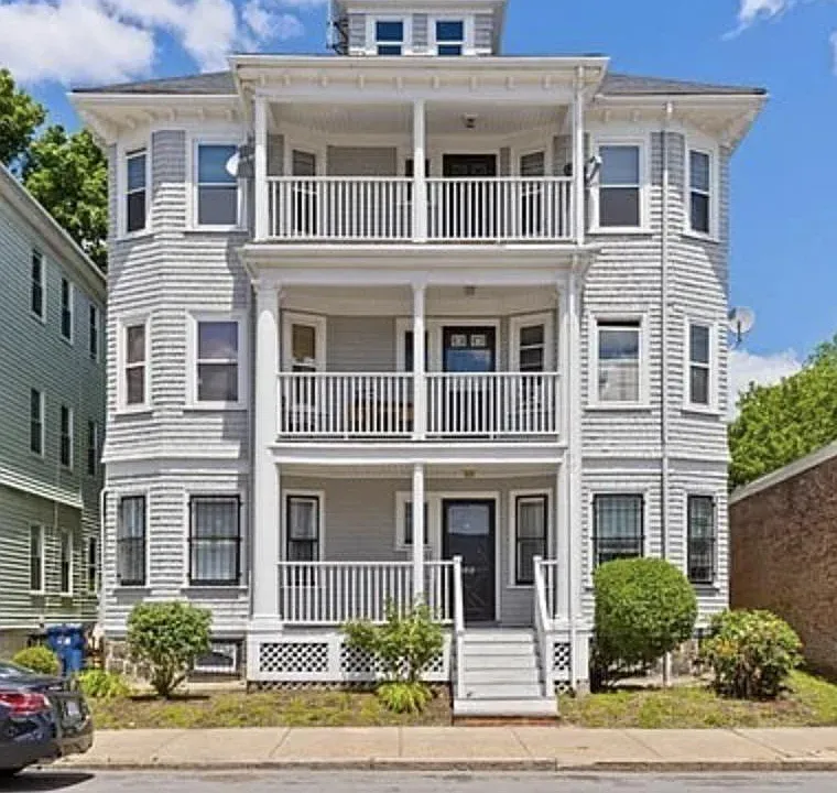 156 Talbot Ave #2