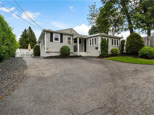 19 Watkins Ave, Cranston, RI 02920