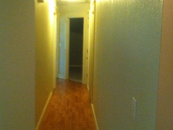 5th image of 135 Wilkes Crescent Dr