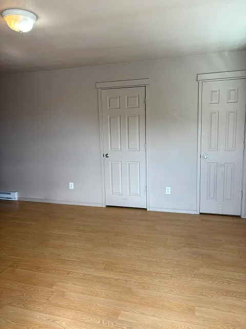 3 bed, 1.5 bath, $1,400 — Photo 2