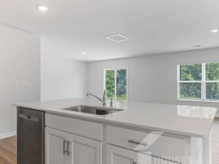 119 Cranford Rd — Photo 6