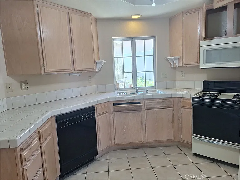 28230 Avenida Francesca — Photo 15
