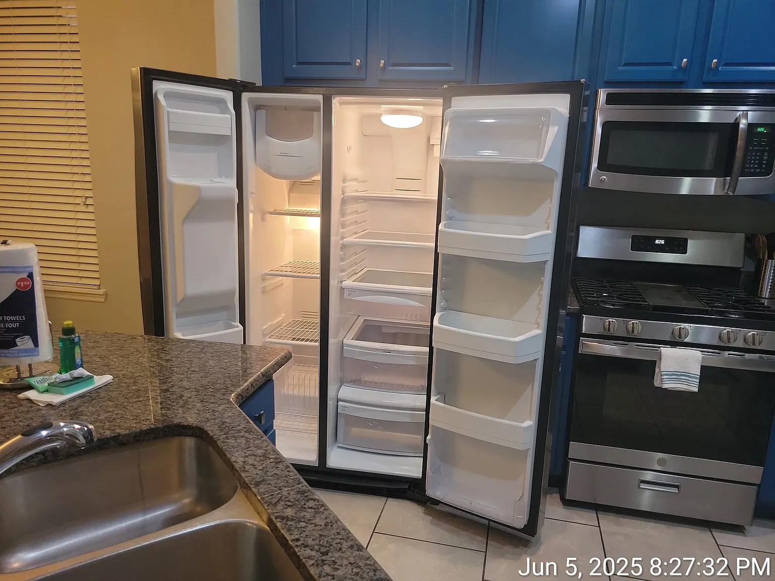 6 bed, 3035 sqft, $3,950 — Photo 3