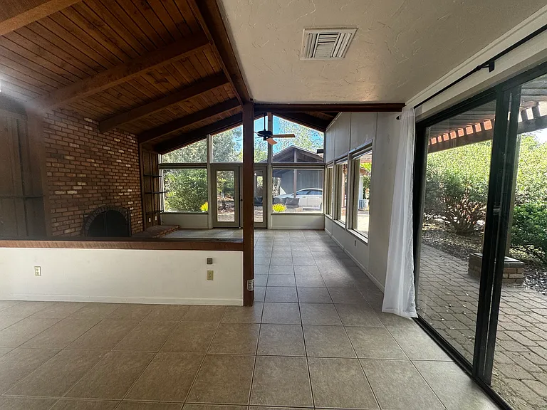 154 Sage Dr — Photo 5