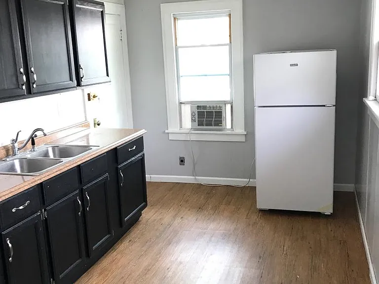 171 S Pence Ave — Photo 11