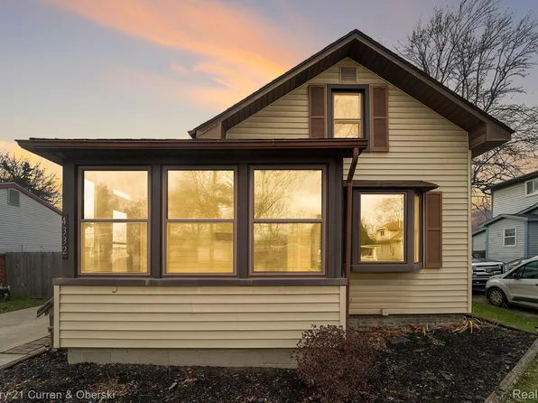 4332 Woodward St, Wayne, MI 48184