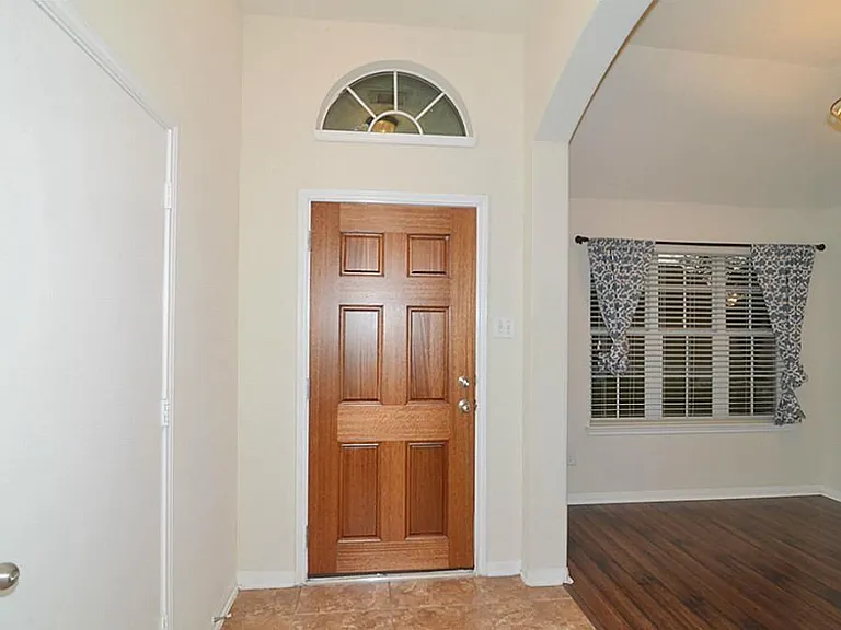 11306 Overland Trail Dr — Photo 3