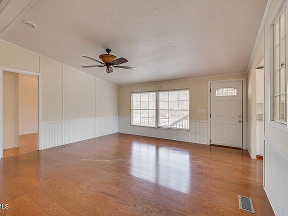 5th image of 1646 Echo Ct