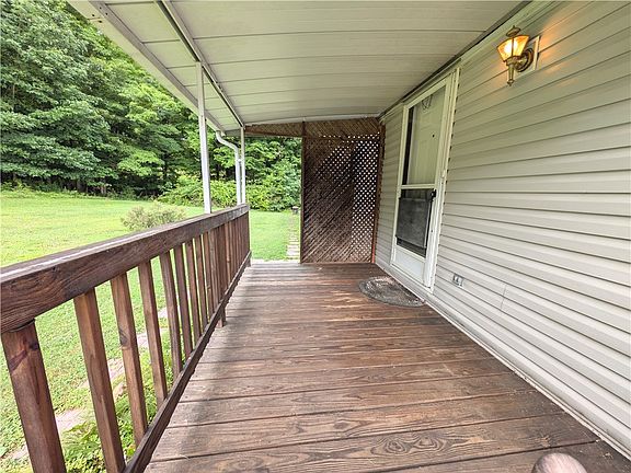 3rd image of 39 Grandview Dr
