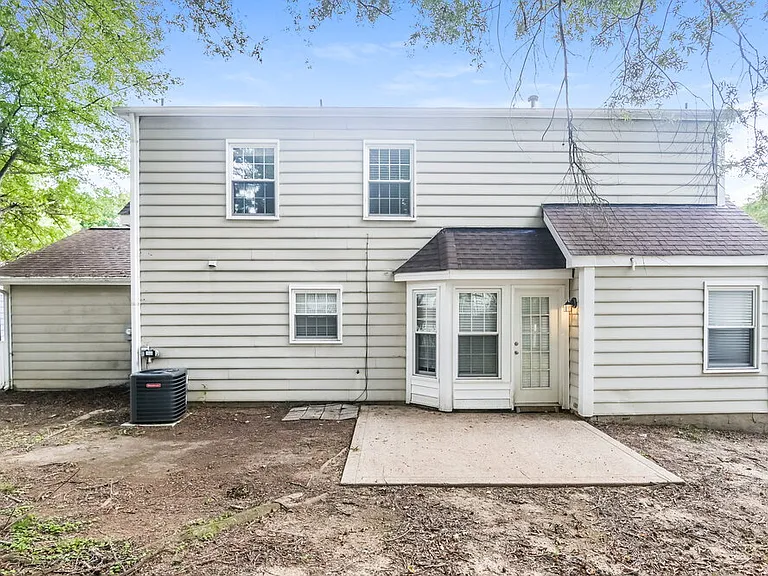 2108 David Earl Dr — Photo 17