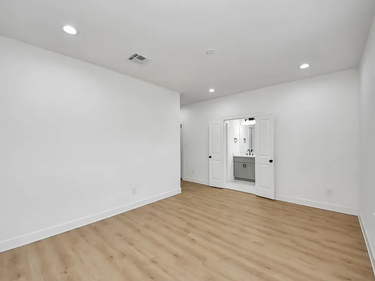 8324 Corinth St — Photo 14