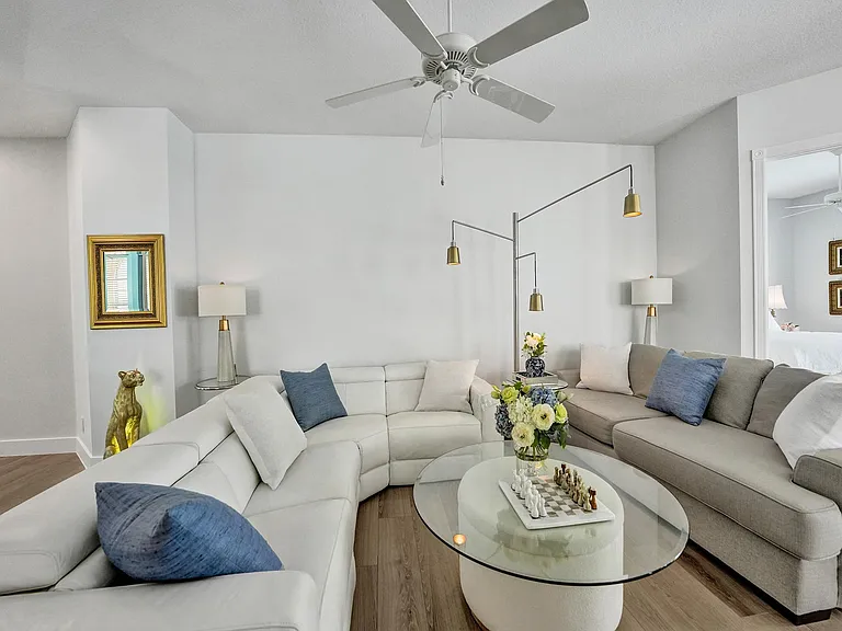 2697 James River Rd — Photo 38