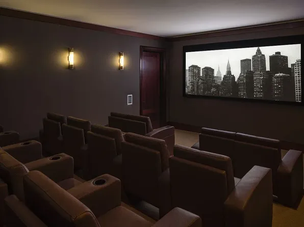 160 West 12th Street image 16 of 20