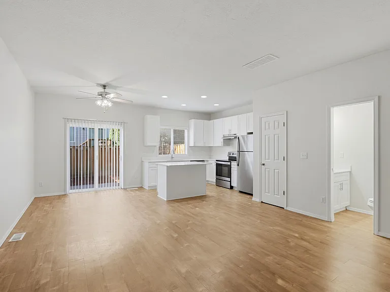 Bryant Street Townhomes — Photo 5