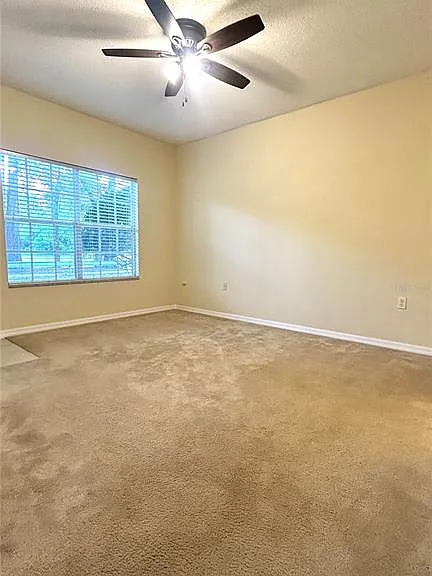 10000 SW 52nd Ave #7 — Photo 17